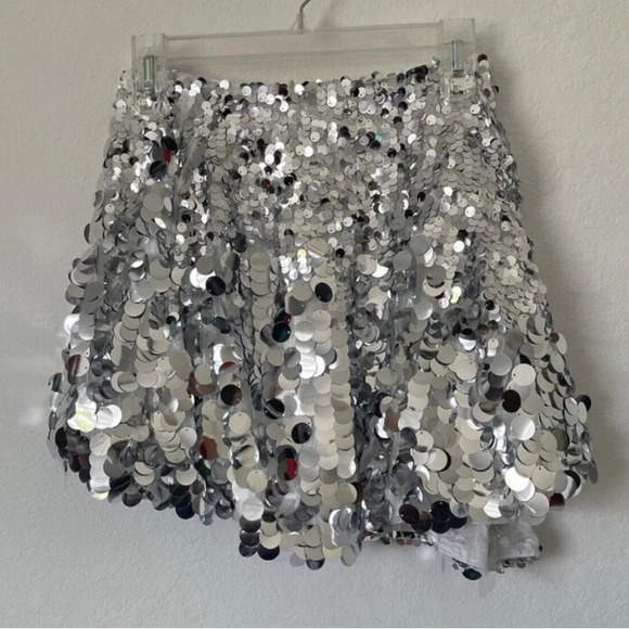 FREE PEOPLE -Can't Get Enough Mini Sequin Skirt - Silver size 0 - Picture 7 of 14